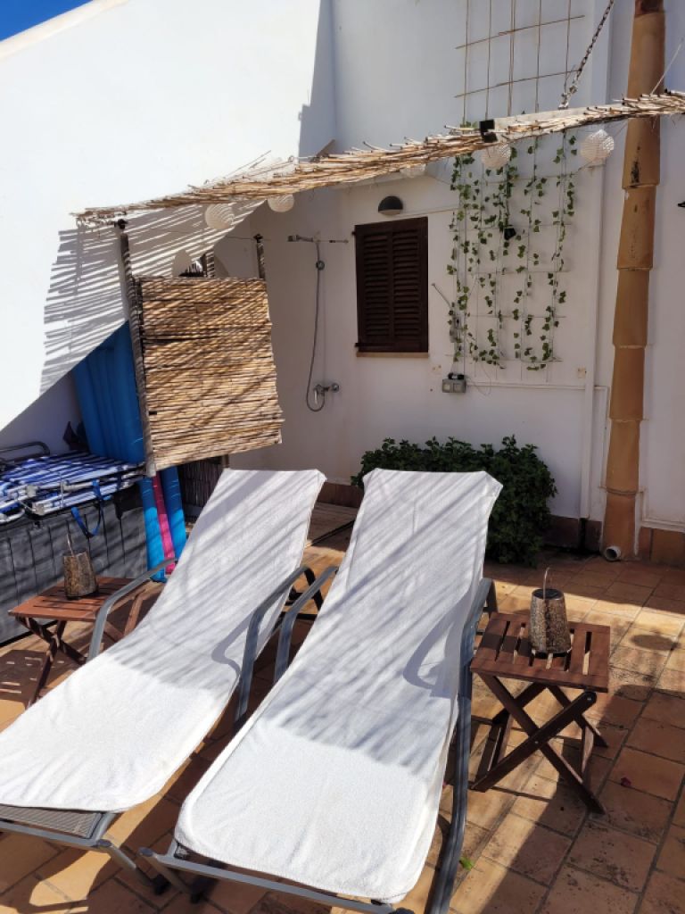 Encantador apartamento de vacaciones con terraza en la azotea en Cala d'Or en Mallorca