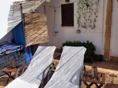 Encantador apartamento de vacaciones con terraza en la azotea en Cala d'Or en Mallorca
