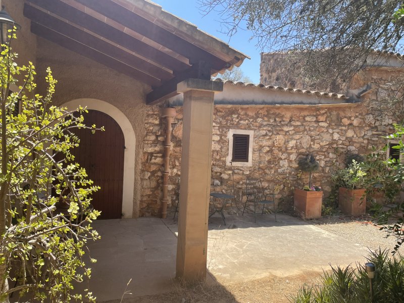 Charmante Naturstein-Finca mit Pool- Nähe Santanyi-