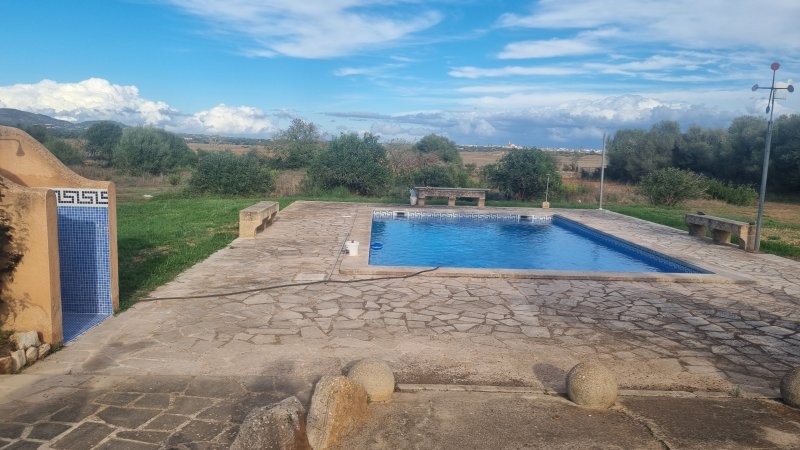 Charmante Parterrefinca mit Pool, Heizung und Grundstück bei Es Llombards - Santanyí