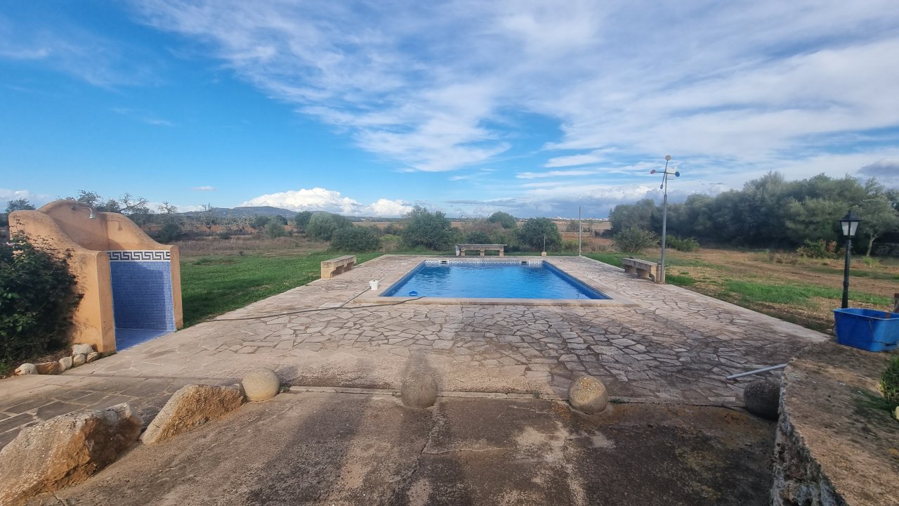 Charmante Parterrefinca mit Pool, Heizung und Grundstück bei Es Llombards - Santanyí