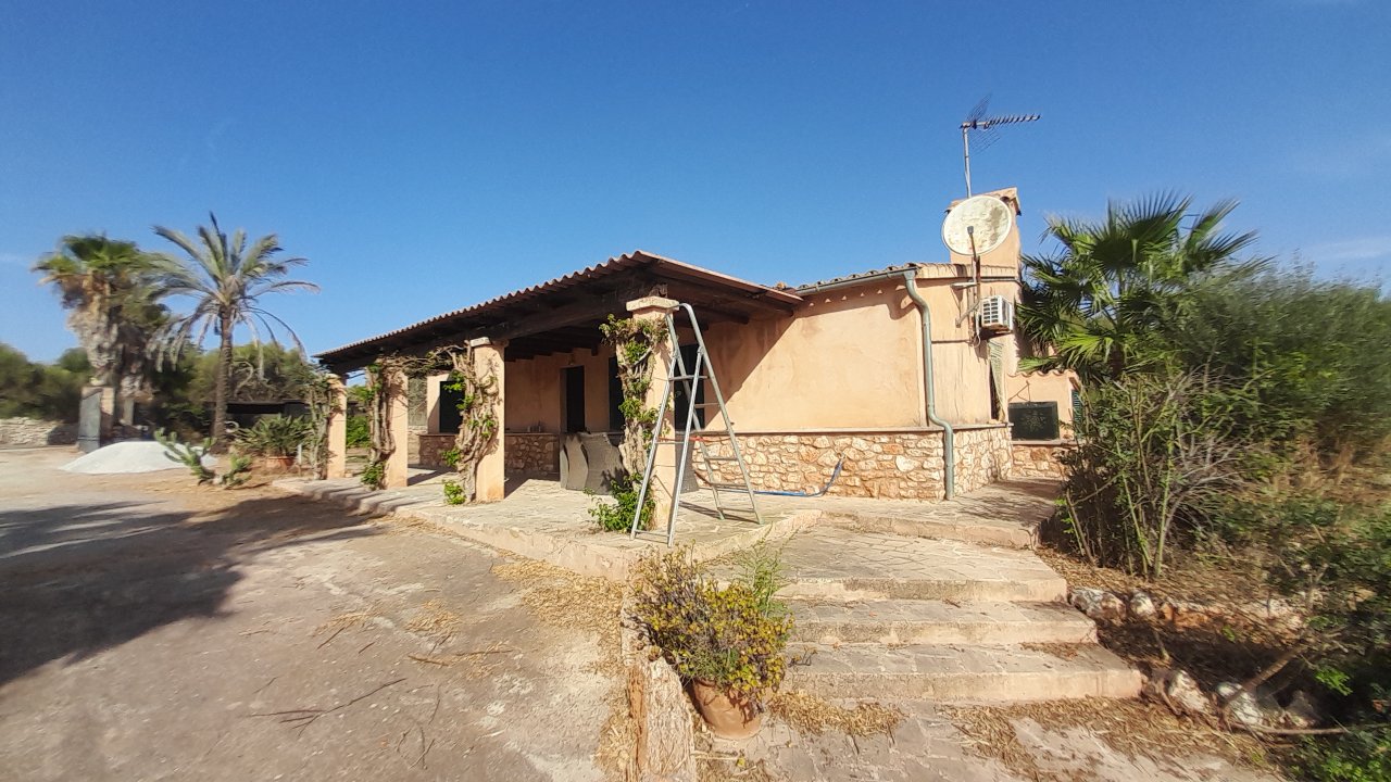 Charmante Parterrefinca mit Pool. Heizung und Grundstück bei Es Llombards - Santanyi-F 95