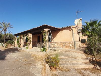 Charmante Parterrefinca mit Pool. Heizung und Grundstück bei Es Llombards - Santanyi-F 95
