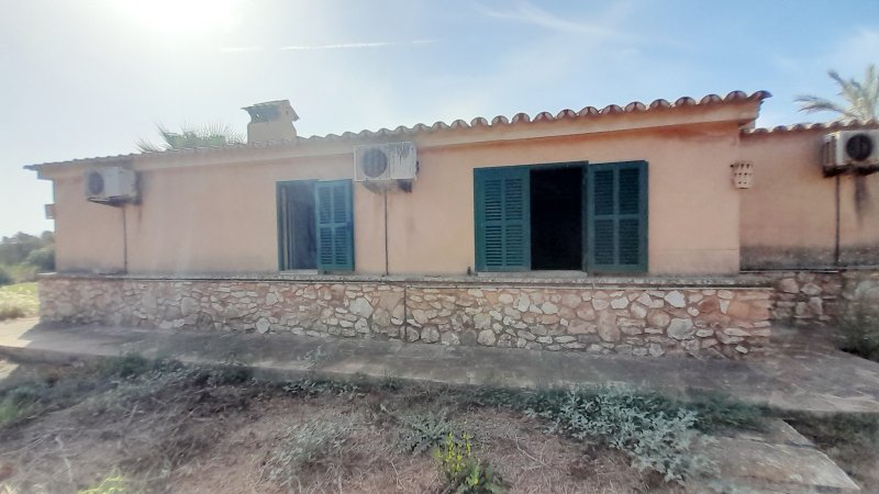 Charmante Parterrefinca mit Pool. Heizung und Grundstück bei Es Llombards - Santanyi-F 95