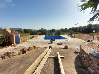 Charmante Parterrefinca mit Pool. Heizung und Grundstück bei Es Llombards - Santanyi-F 95
