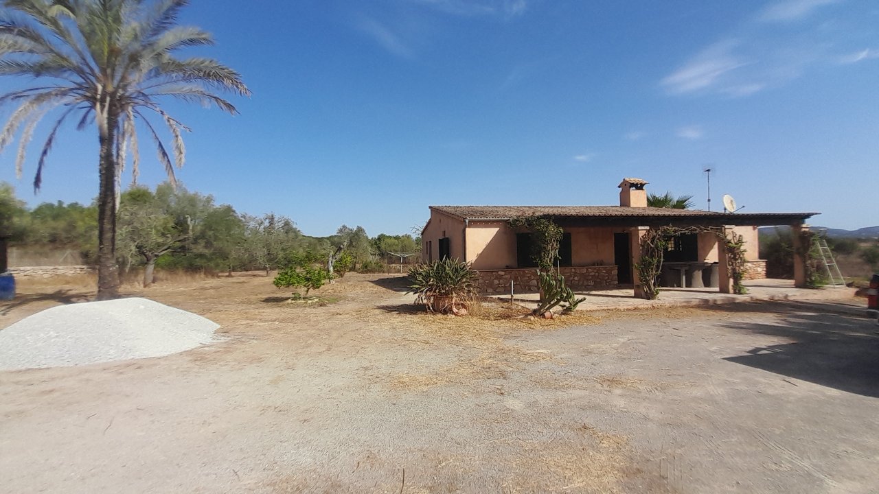 Charmante Parterrefinca mit Pool. Heizung und Grundstück bei Es Llombards - Santanyi-F 95