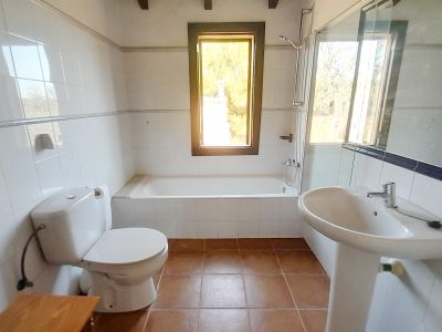Charmante Parterrefinca mit Pool. Heizung und Grundstück bei Es Llombards - Santanyi-F 95