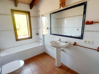 Charmante Parterrefinca mit Pool. Heizung und Grundstück bei Es Llombards - Santanyi-F 95