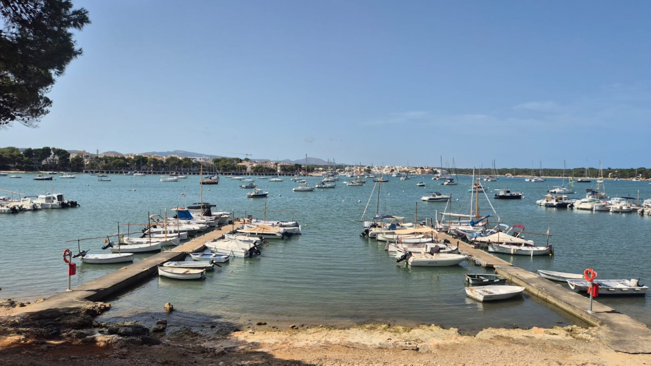 Charming Seafront Apartment in Portocolom