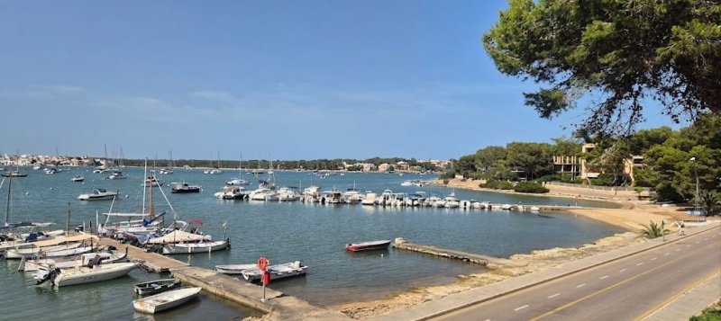 Charming Seafront Apartment in Portocolom