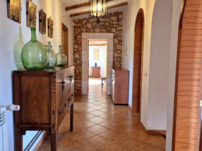 Charming Rustic House with Pool – Temporary Winter Rental