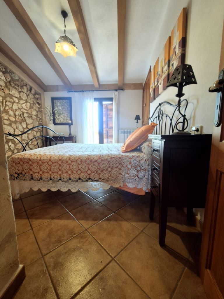 Charming Rustic House with Pool – Temporary Winter Rental