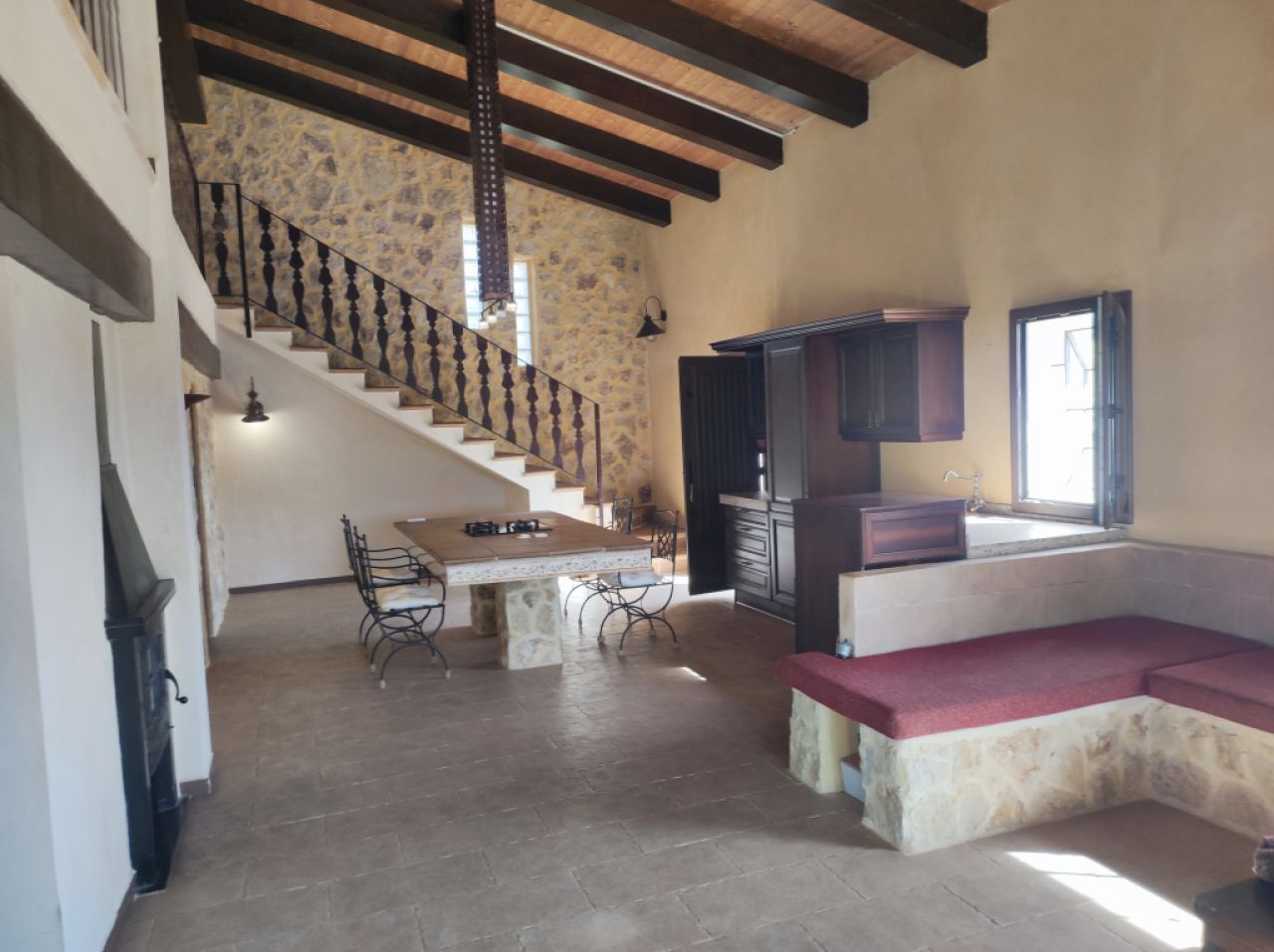 Charmantes Landhaus aus Stein auf großem Grundstück im Raum Inca