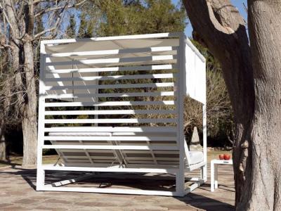 Chill Daybed (NEW), exhibition model 195x195x195cm