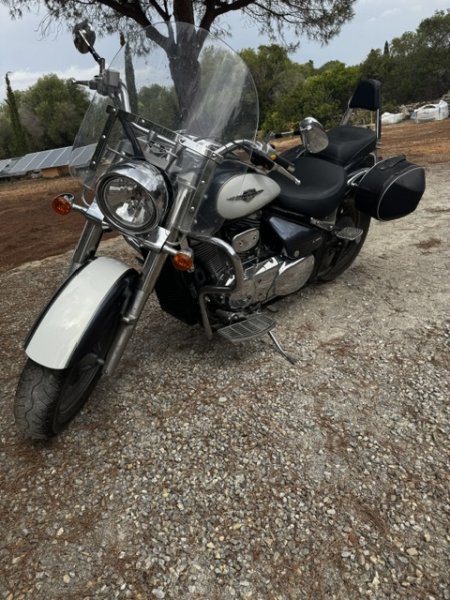 Chopper Suzuki VL800C