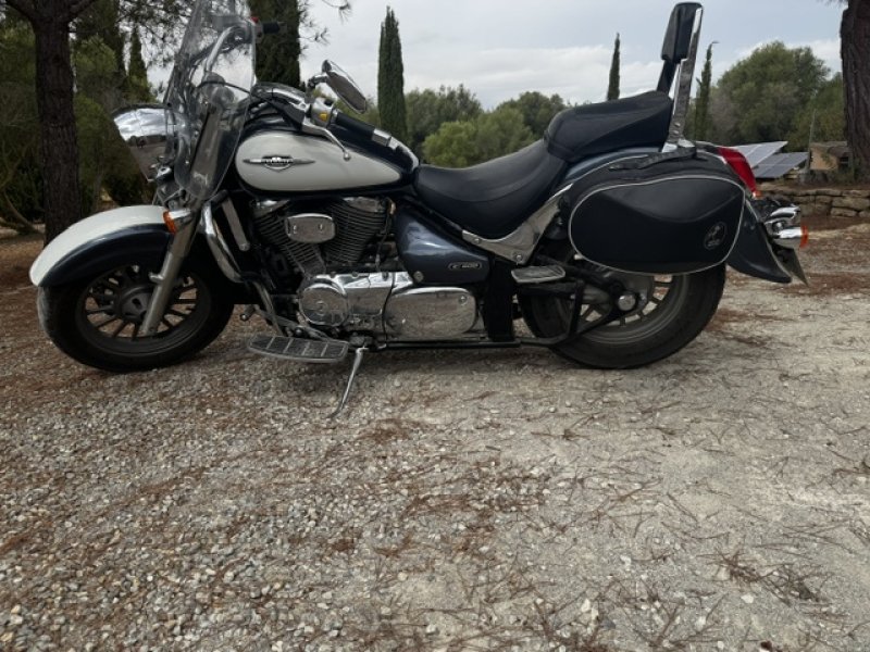 Chopper Suzuki VL800C