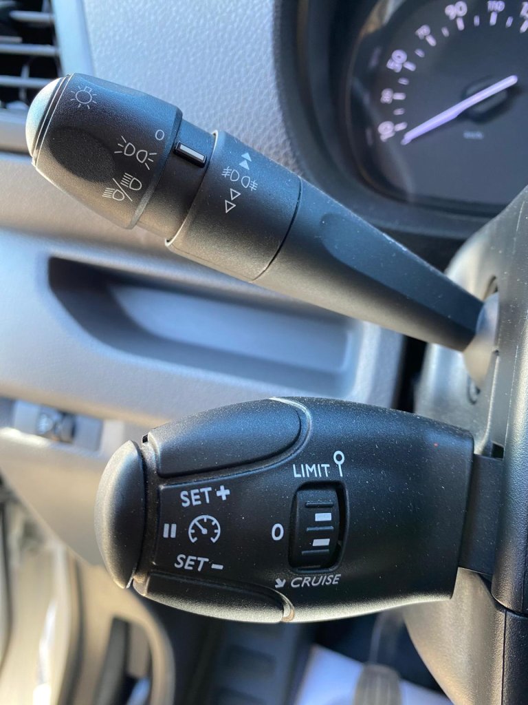 Citroën Jumpy Combi 6 Sitze 120 PS