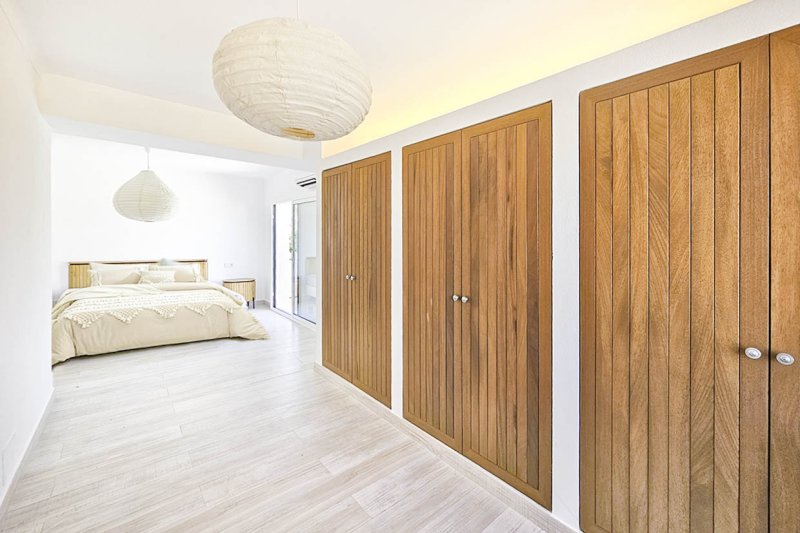 Colònia de Sant Pere: Casa moderna cerca del puerto  Piscina, apartamento independiente y licencia de alquiler vacacional