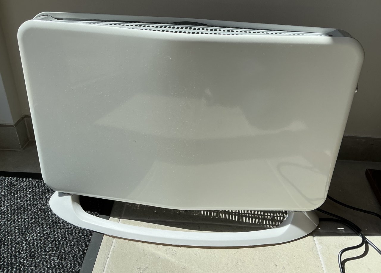 Convector Qilive Q6218 2000W, blanco, digital, ¡como nuevo!