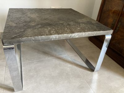 Couchtisch 70x70, 40 hoch. Platte Naturstein Ölschiefer, Gestell Edelstahl