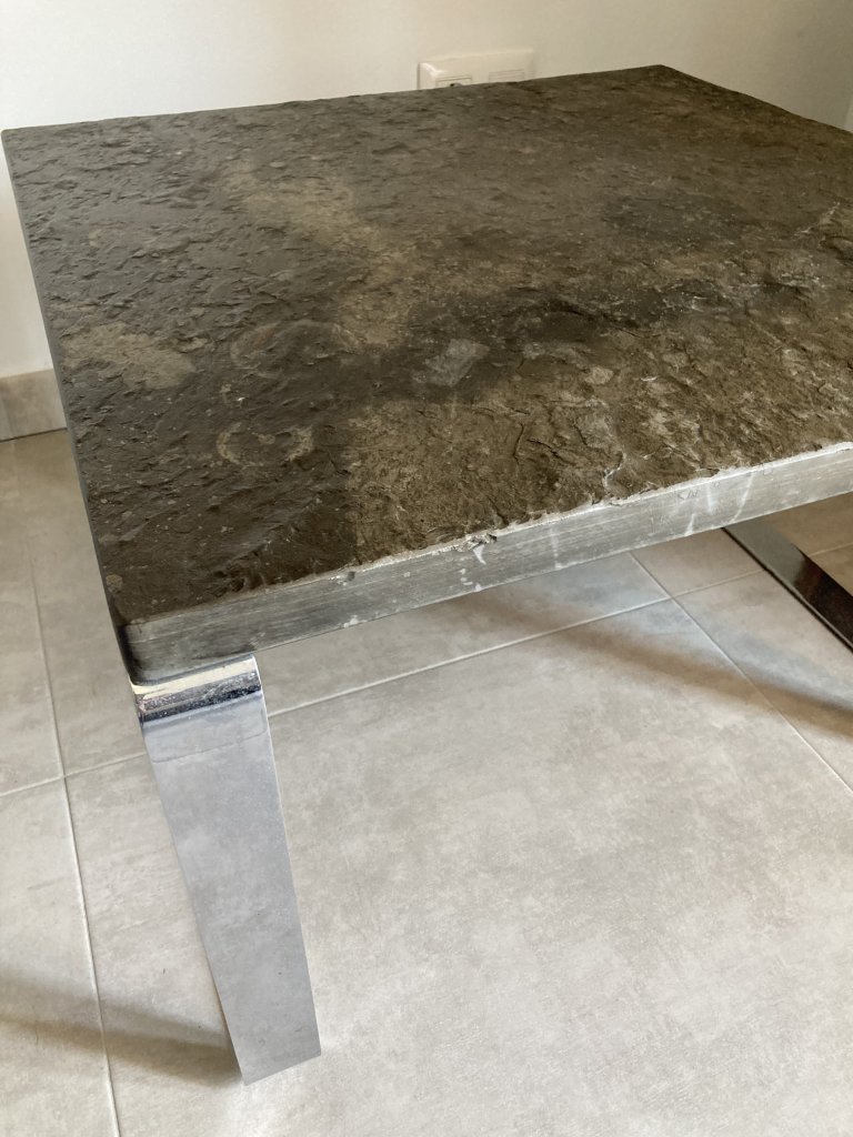 Couchtisch 70x70, 40 hoch. Platte Naturstein Ölschiefer, Gestell Edelstahl