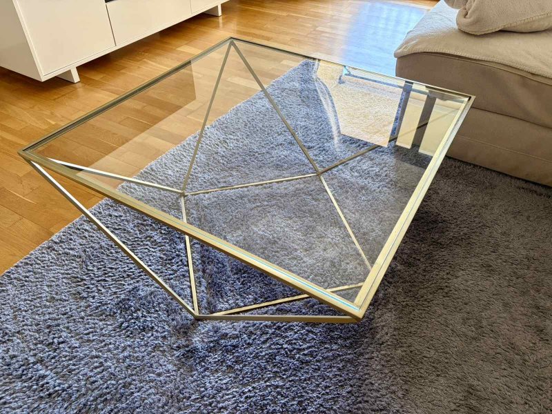 Mesa de centro con tapa de cristal (color dorado - ZARA Home)