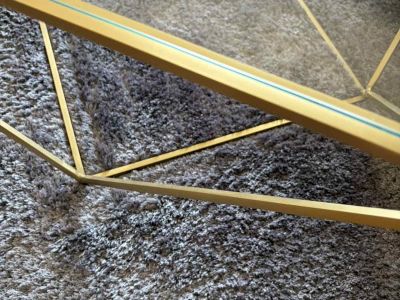 Mesa de centro con tapa de cristal (color dorado - ZARA Home)