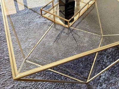Mesa de centro con tapa de cristal (color dorado - ZARA Home)