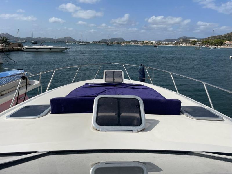 Cranchi Mediterranee 12 Meter Motoryacht mit Kabine 2 Volvo Diesel