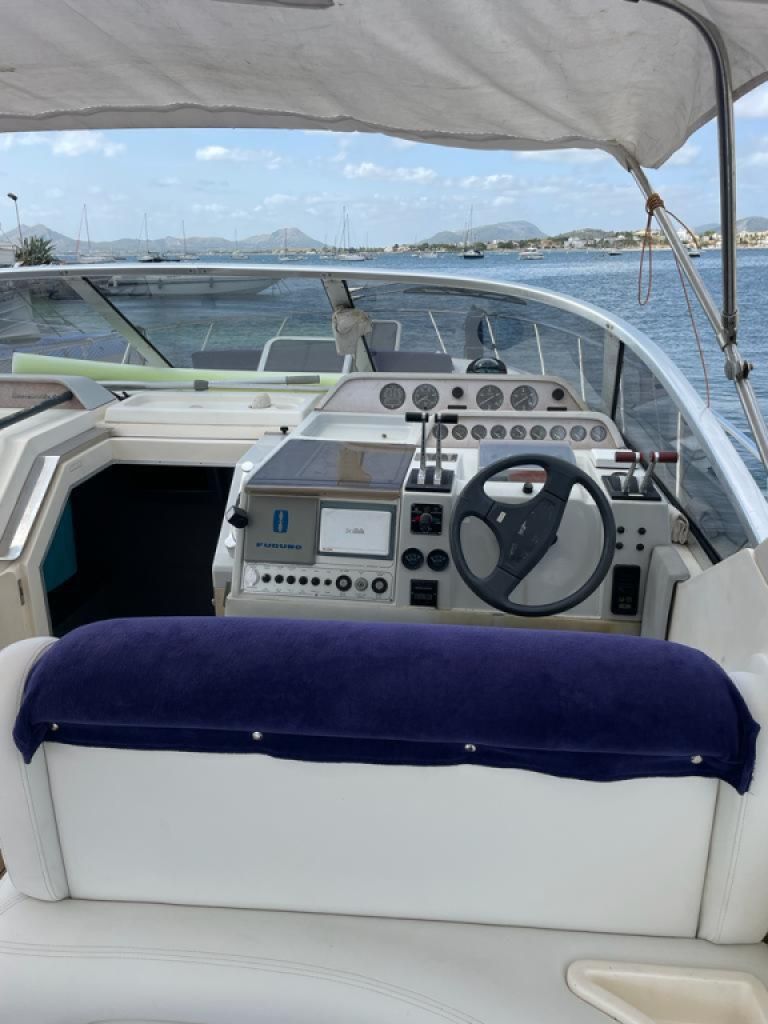 Cranchi Mediterranee 12 Meter Motoryacht mit Kabine 2 Volvo Diesel