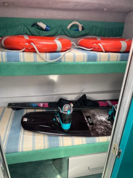 Cranchi Mediterranee 12 Meter Motoryacht mit Kabine 2 Volvo Diesel