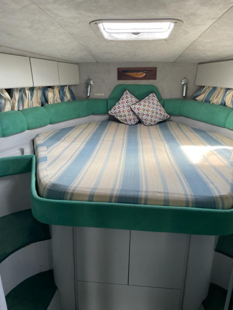 Cranchi Mediterranee 12 Meter Motoryacht mit Kabine 2 Volvo Diesel