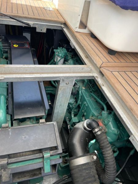 Cranchi Mediterranee 12 Meter Motoryacht mit Kabine 2 Volvo Diesel