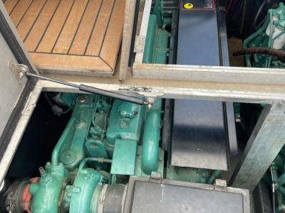 Cranchi Mediterranee 12 Meter Motoryacht mit Kabine 2 Volvo Diesel