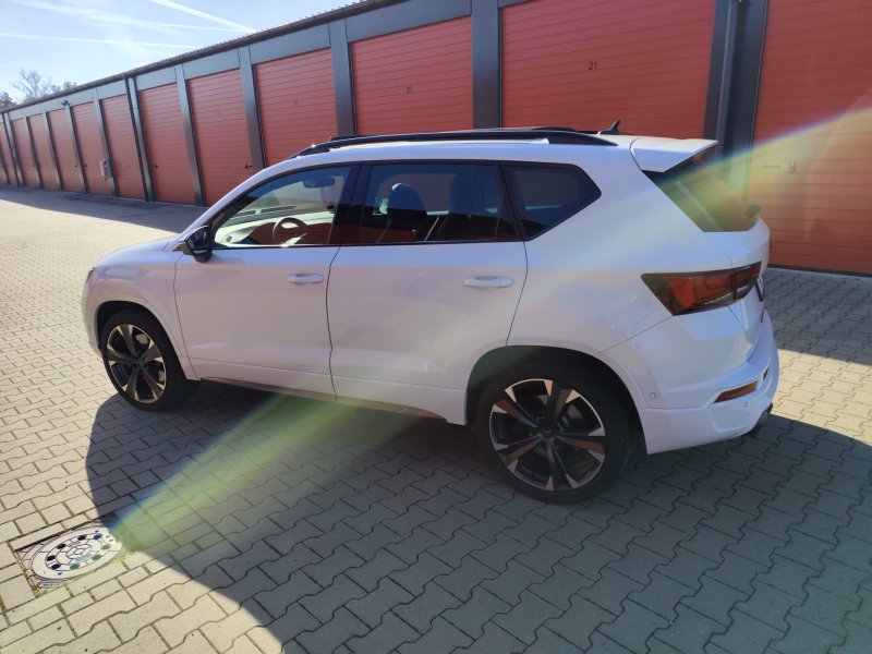 Cupra Ateca 2.0tsi 300PS aus 2023 1.Hand Garantie PANO AHK BEATS 360KAMERA UVM.