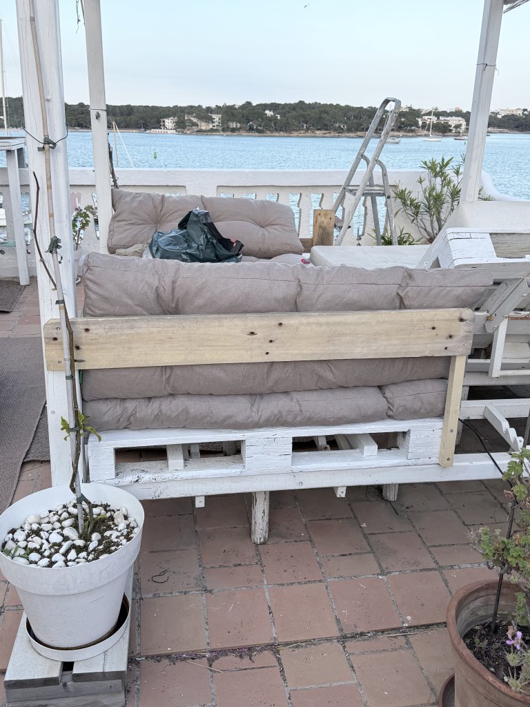 Custom Daybed