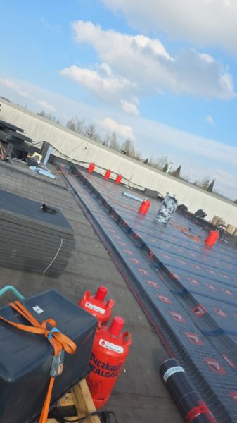 Dach- und Fassadenhandwerker mit über 22 Jahren Erfahrung jetzt fest auf der Insel