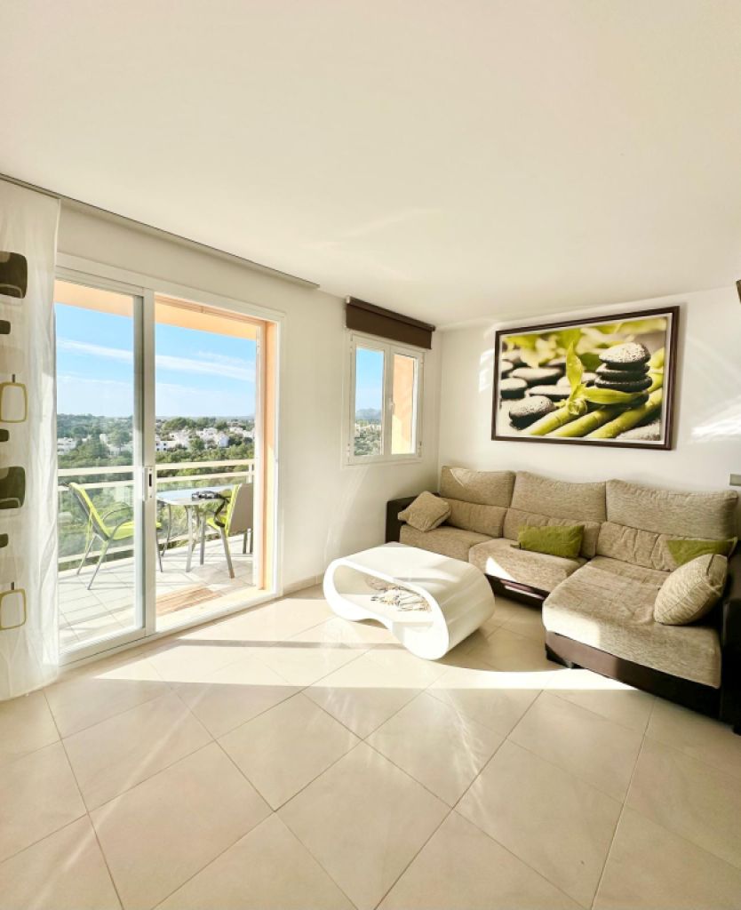 Top-floor apartment in Cala Domingos