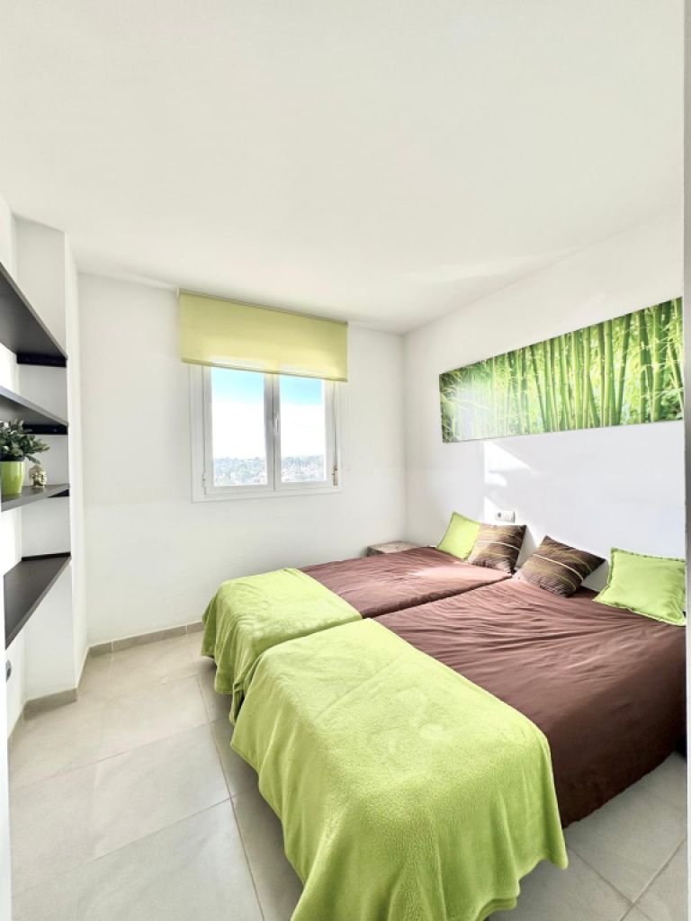 Top-floor apartment in Cala Domingos