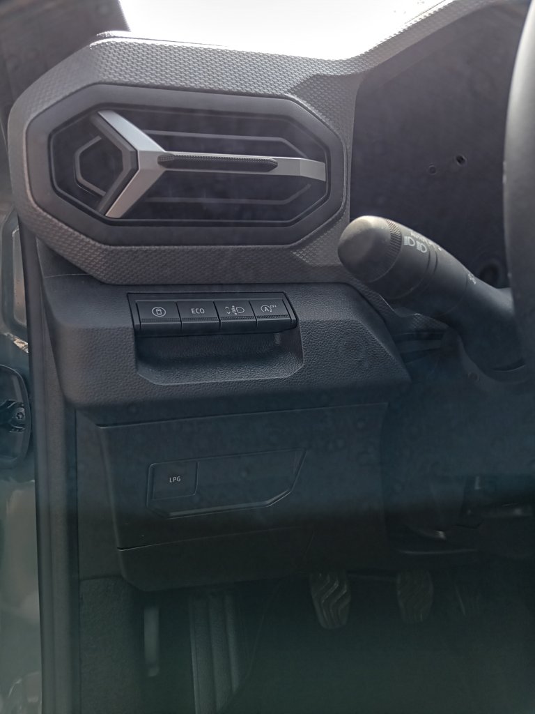 Dacia Duster Expression ECO-G 120 4x2 zu verkaufen