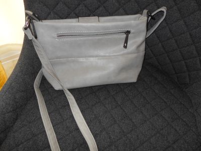 Damen- Handtasche ..Fb. grau ...25 x 17 cm