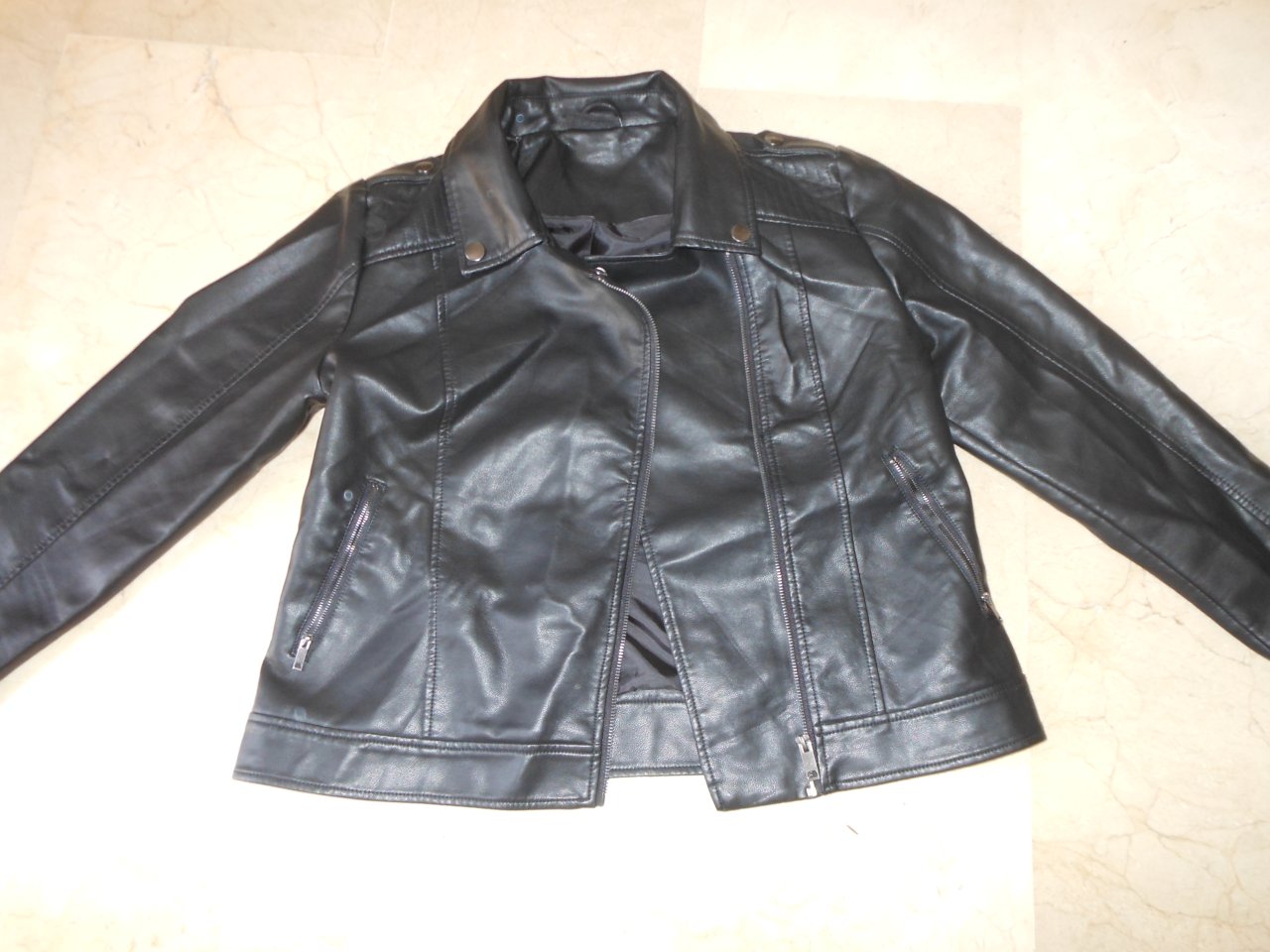 Damen- Kunstleder- Jacke Gr. 44 ....NEU