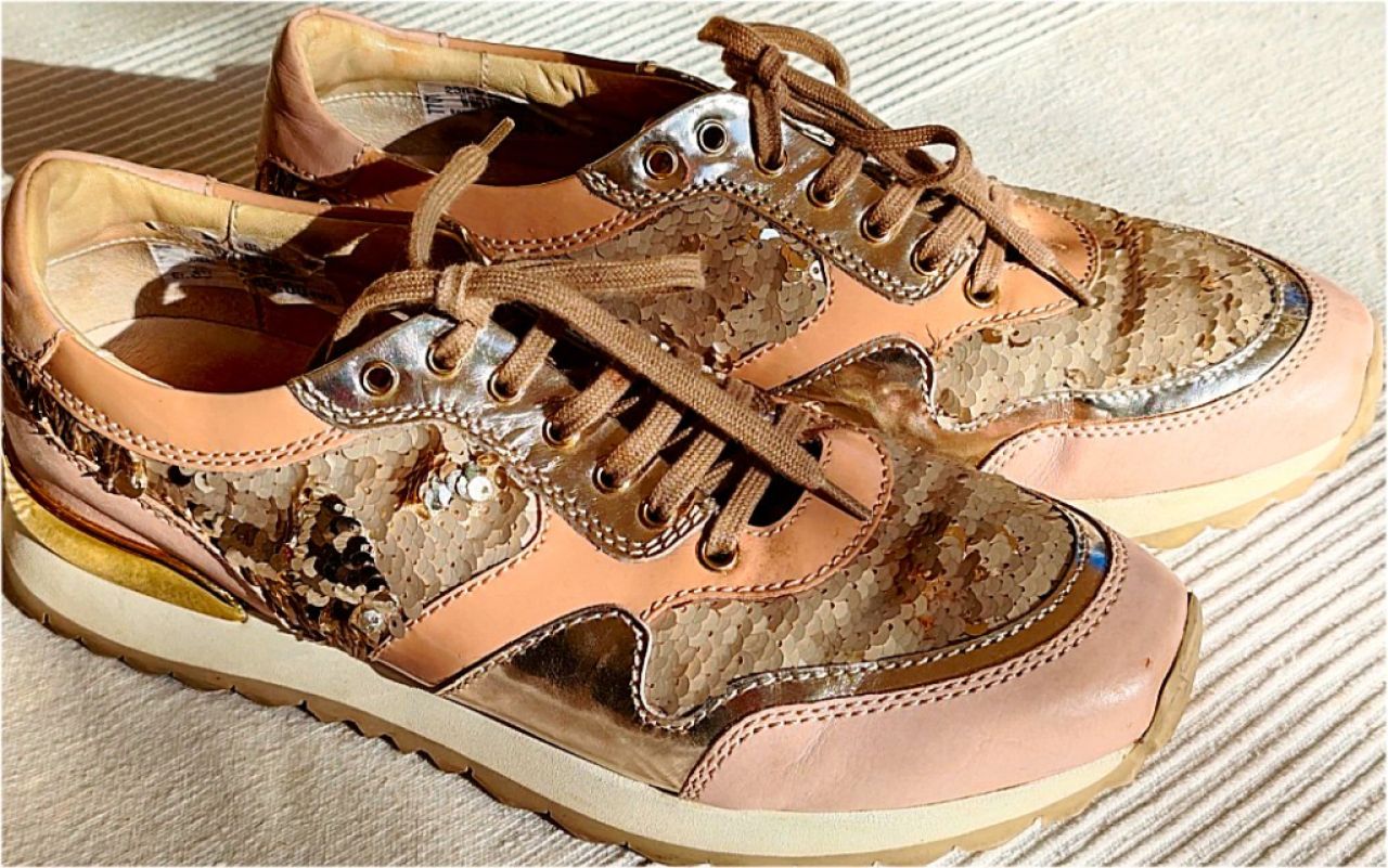 Damen, Pailletten-Sneaker kombinieren Roségold, Beige- und Metallic-Töne, Gr. 38
