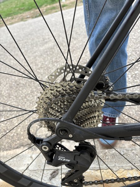 Damen-Rennrad (so gut wie neu) zu verkaufe.