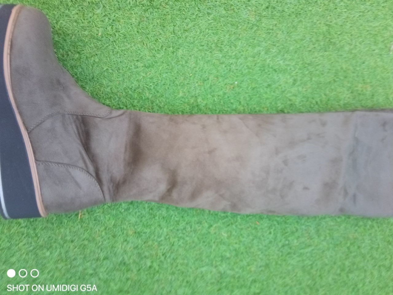 Damenstiefel Kunstwildleder Gr.40 mit Keilabsatz moosgrün