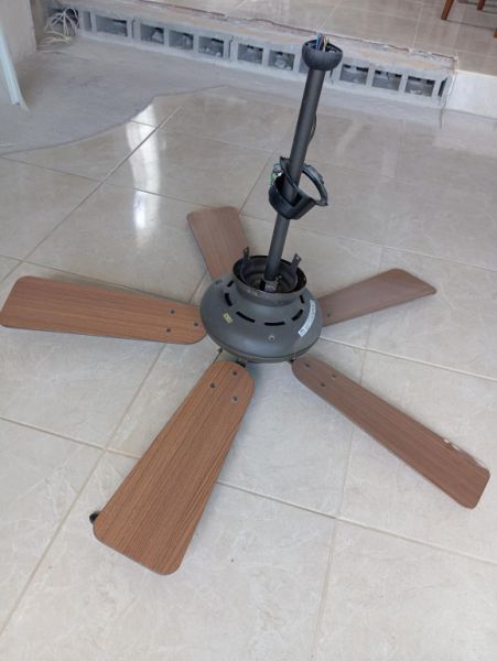 Ceiling fan - Free to give away