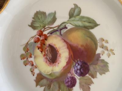 Decorative dessert plates from the 1950s