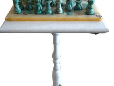 Dekoratives Schachspiel aus italienischem Alabaster