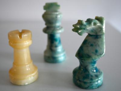 Dekoratives Schachspiel aus italienischem Alabaster