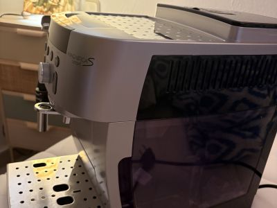 Cafetera automática Delonghi